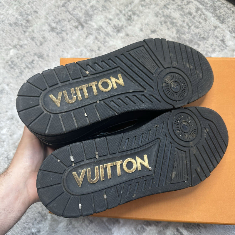 Louis Vuitton Trainer Low ‘embossed Monogram’ Sz- 8.5LV