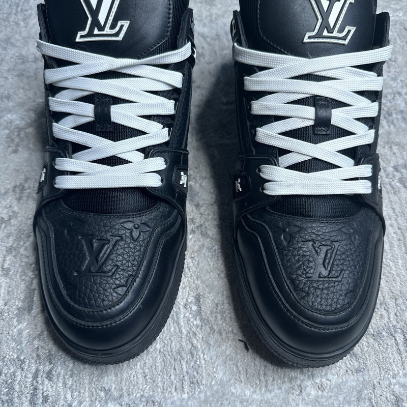 Louis Vuitton Trainer Low ‘embossed Monogram’ Sz- 10LV