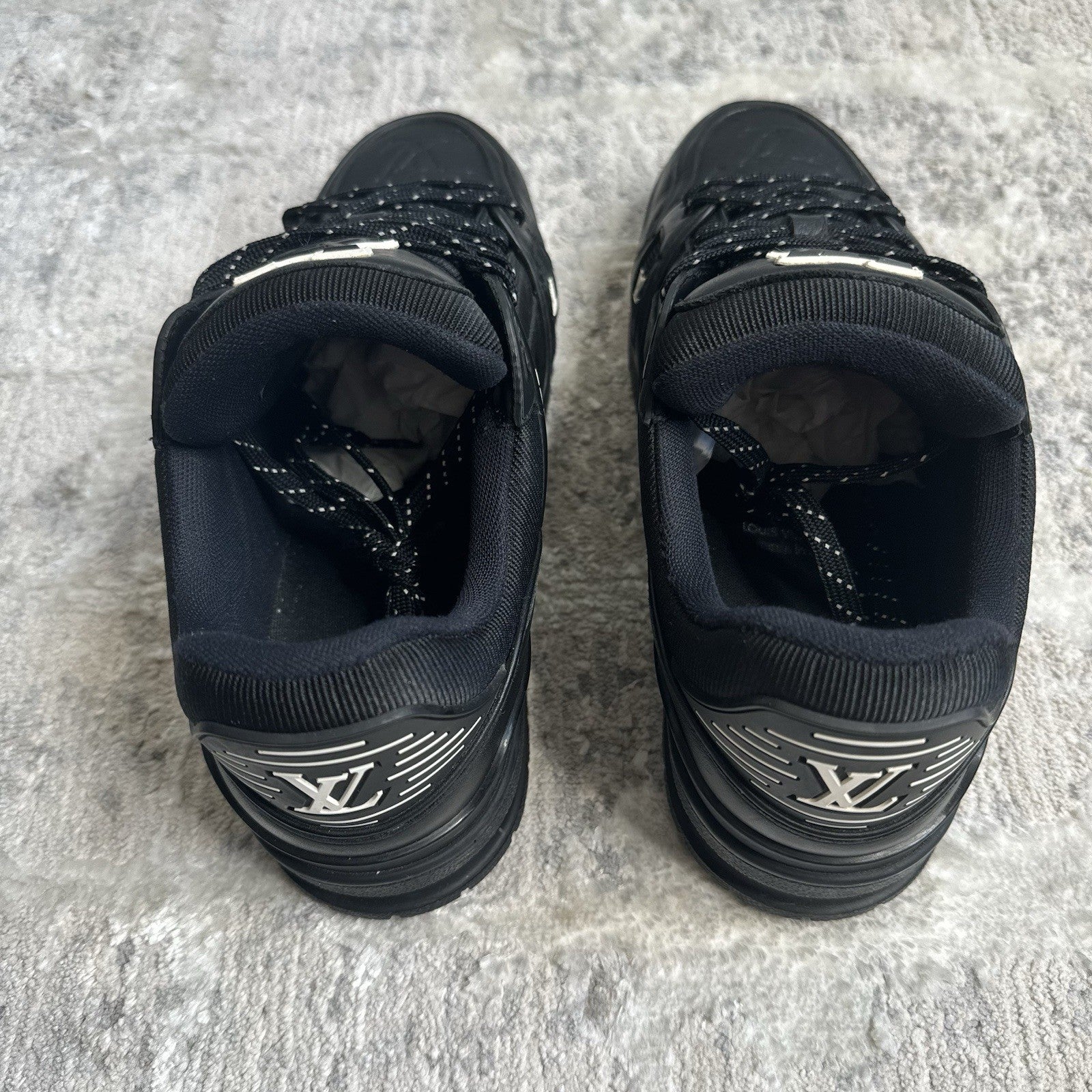 Louis Vuitton Trainer Low ‘embossed Monogram’ Sz- 8.5LV