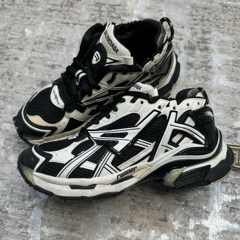 Balenciaga Runner Sneaker ‘white Black’ Sz- 8M/41EU