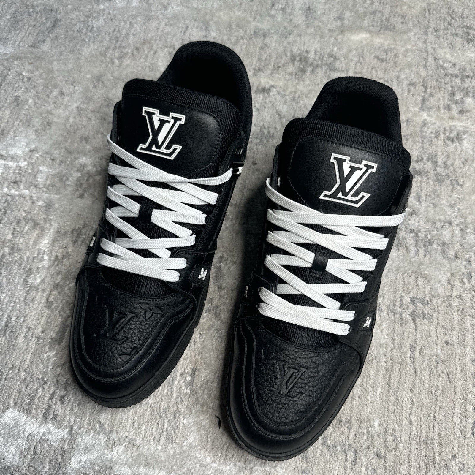 Louis Vuitton Trainer Low ‘embossed Monogram’ Sz- 10LV