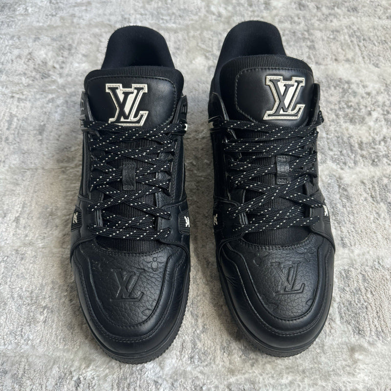 Louis Vuitton Trainer Low ‘embossed Monogram’ Sz- 8.5LV
