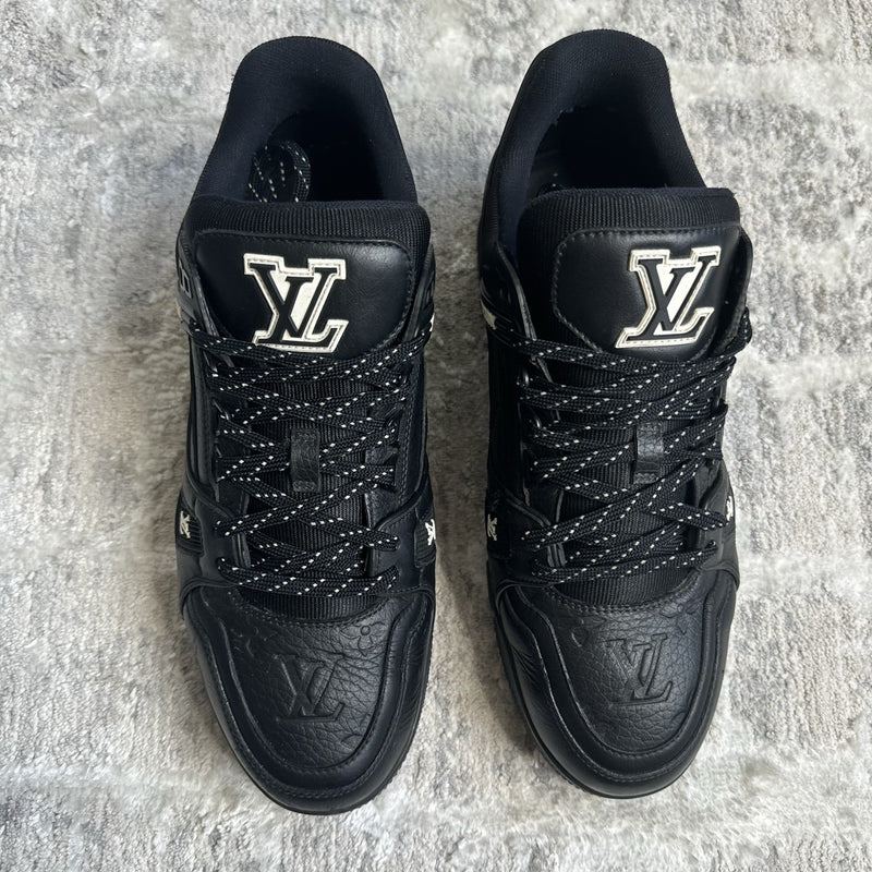 Louis Vuitton Trainer Low ‘embossed Monogram’ Sz- 8.5LV