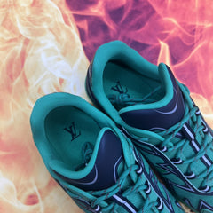 Louis Vuitton sprint sneaker Sz- 8LV 9 Men’s