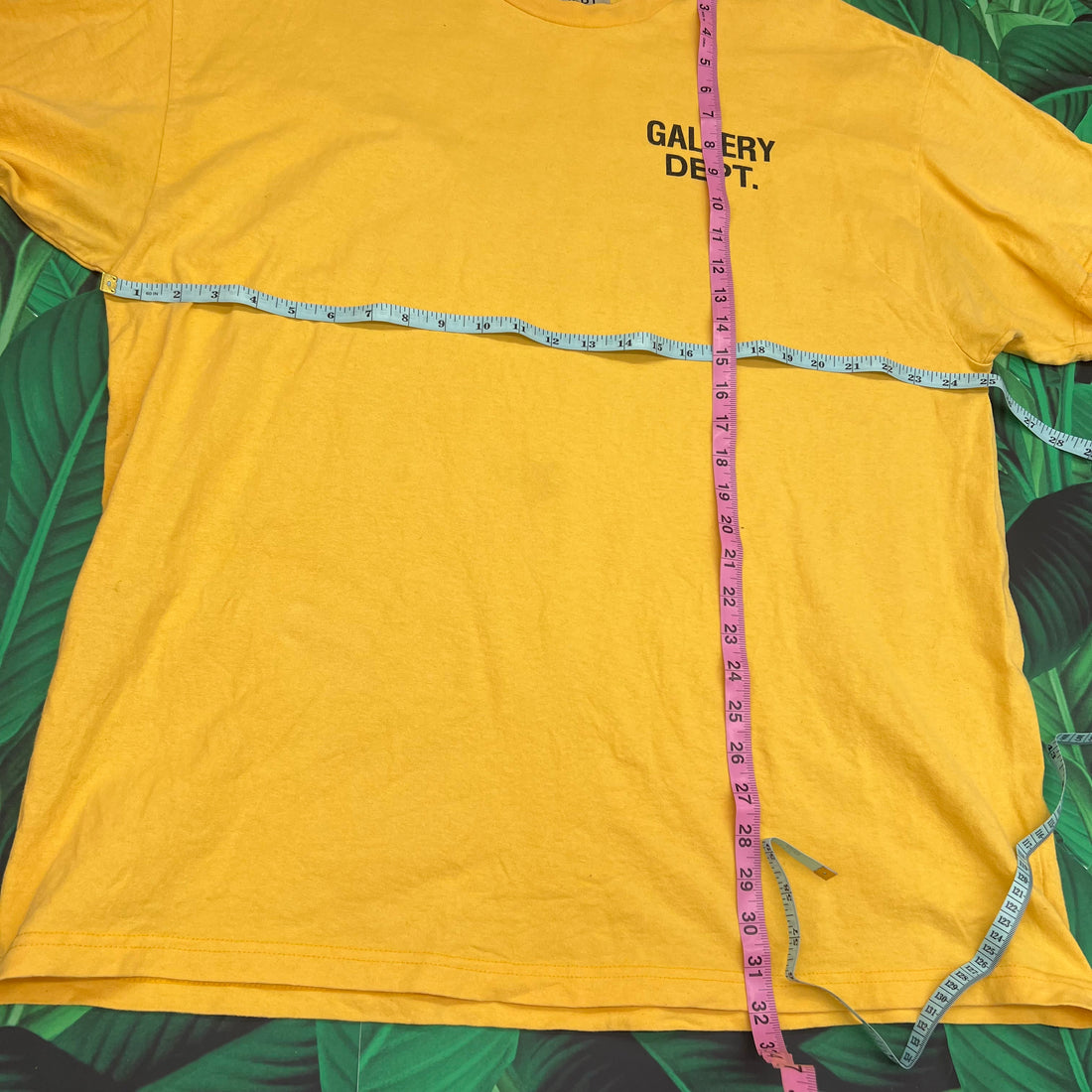 Gallery dept souvenir tee- XL