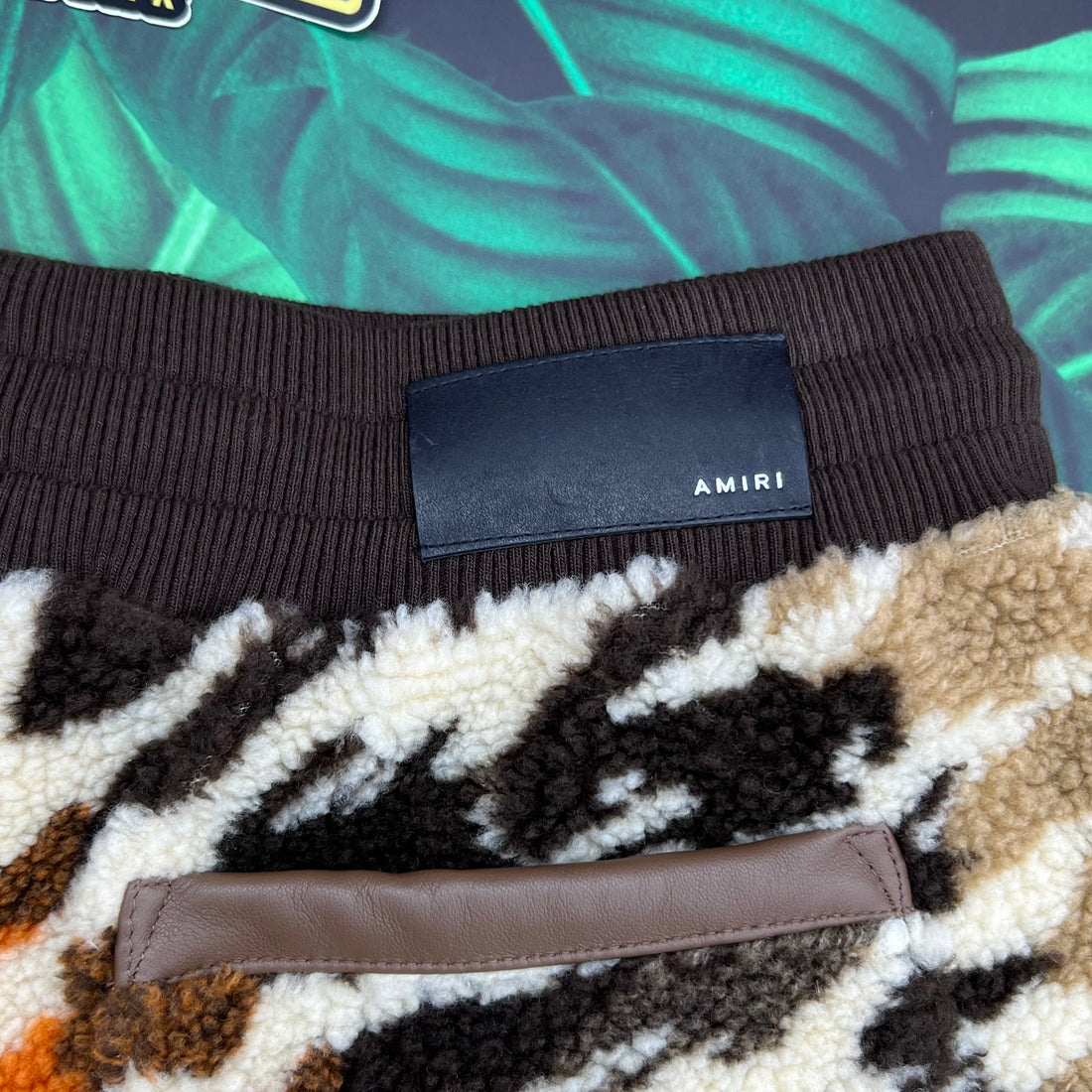 Amiri tie dye polar fleece shorts- L