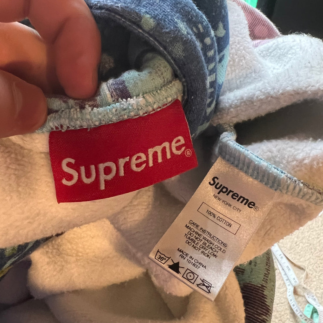 Supreme mikes Davis hoodie- L