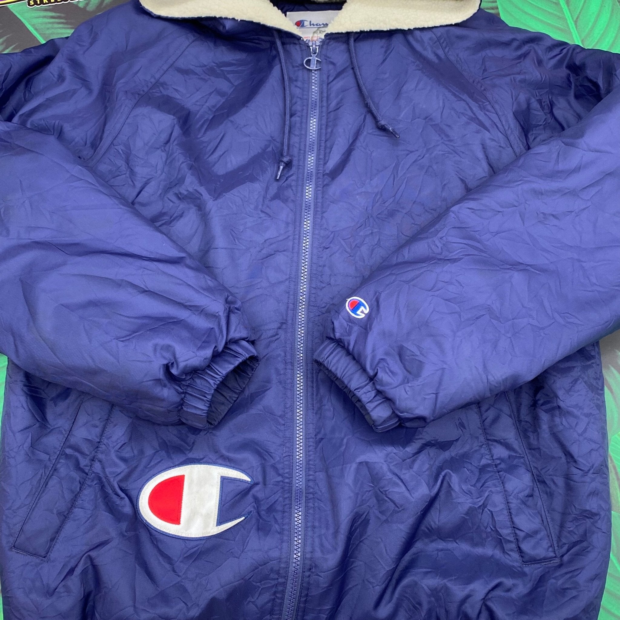 Supreme champion Sherpa hooded zip up jacket- L – Million Dollar