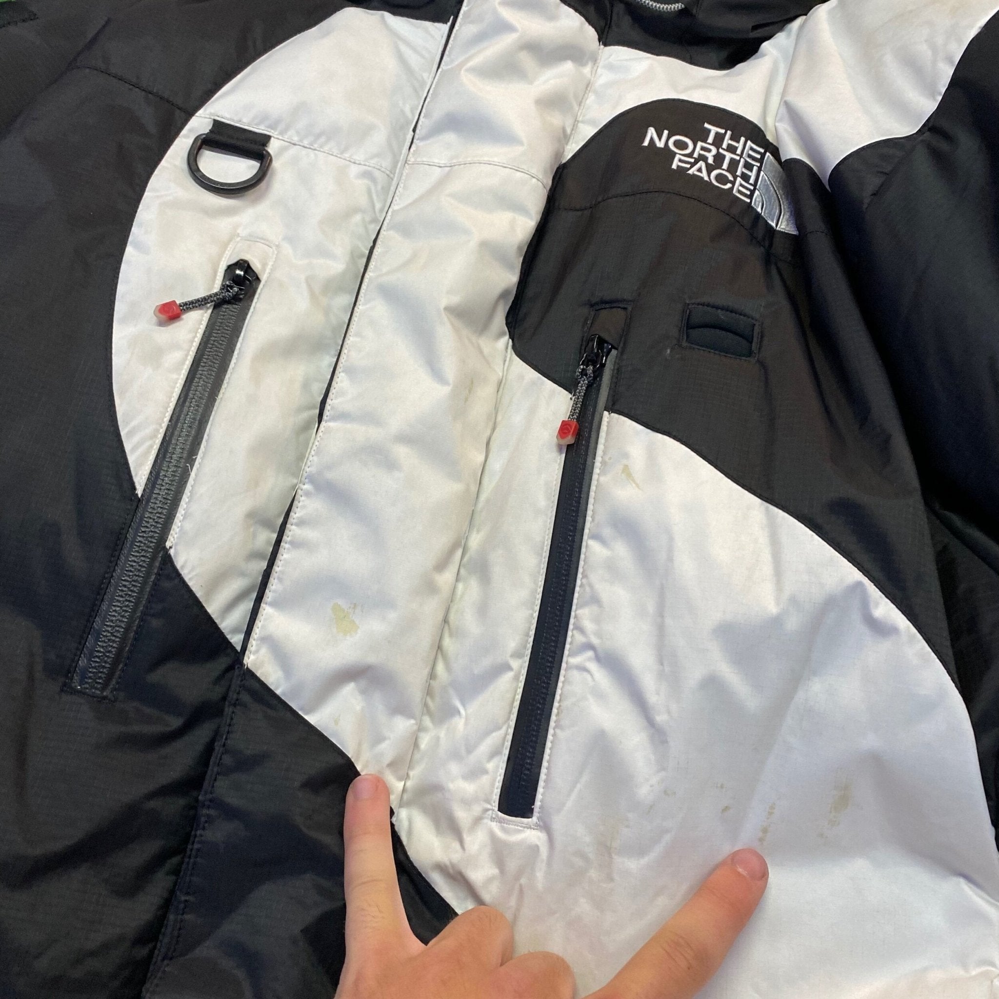 Supreme TNF s logo summit series Himalayan parka- M – Million