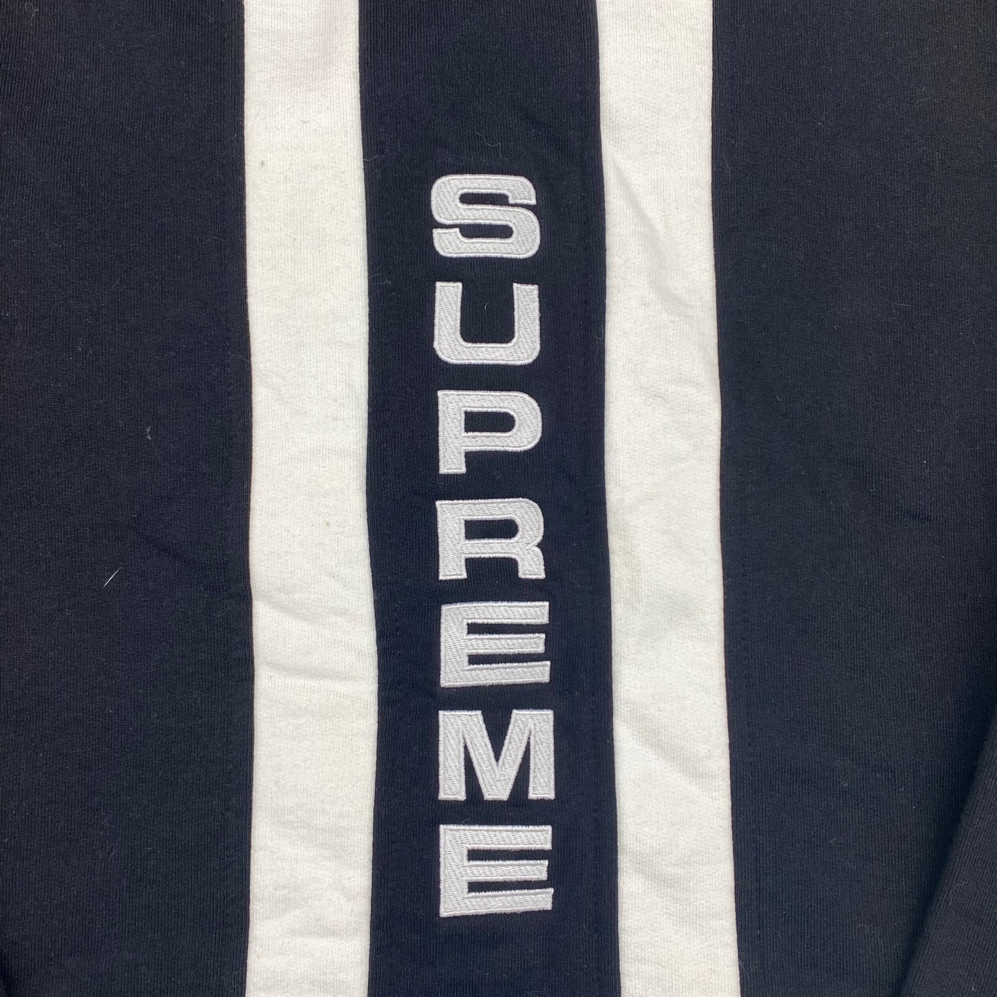 Supreme vertical logo panel crewneck  M – Million Dollar Streetwear